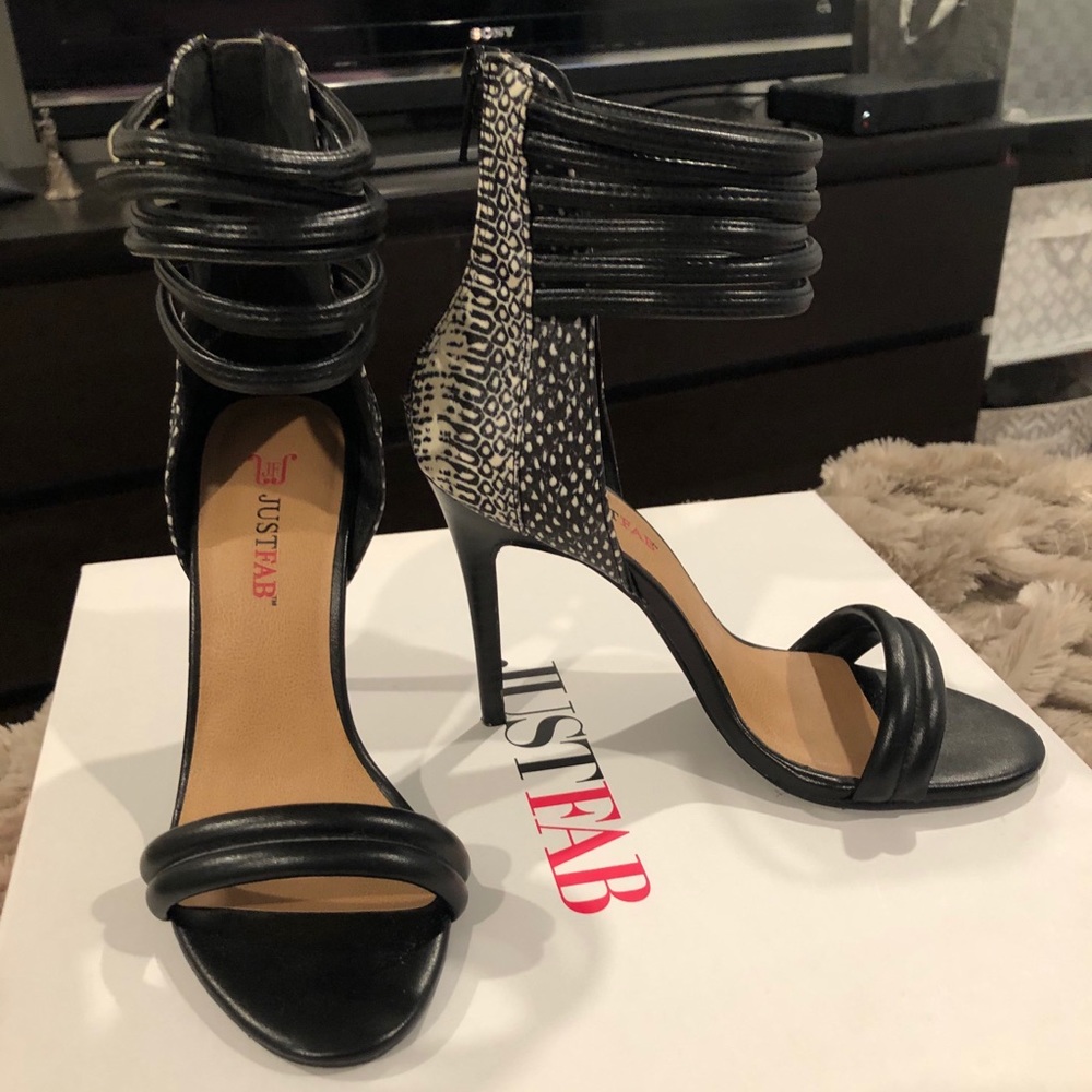 JustFab 4” black open toe heels